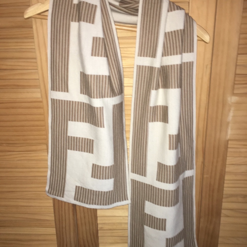Fendi 100% Wool Scarf - Authentic - Never Worn
